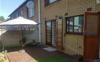 2 Bedroom Townhouse in Pinetown Central