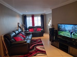 3 Bed House in Mackenzieville