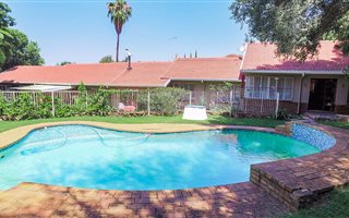 4 Bedroom House in Constantia Park