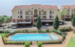 2 Bedroom Apartment in Bryanston