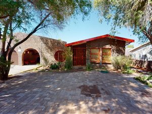 3 Bed House in Flora Park