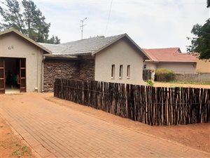 4 Bed House in Dan Pienaarville