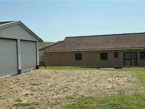 3 Bed House in Bazley Beach