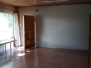 1 Bed Garden Cottage in Primrose