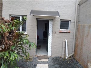 1 Bed Apartment in Cowies Hill