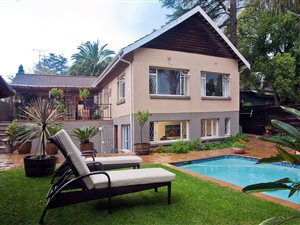 4 Bed House in Craighall Park