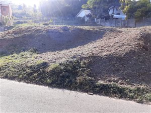 1800 m² Land available in Silverglen