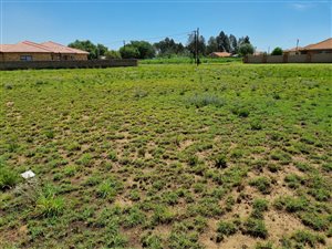 992 m² Land available in Riversdale
