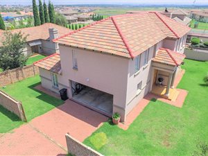4 Bed House in Parkrand
