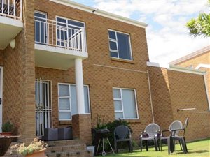 2 Bed Apartment in The Crest