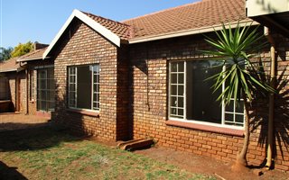 3 Bedroom Townhouse in Montana Park