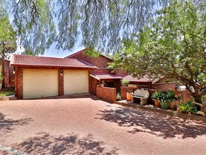 3 Bed Cluster in La Montagne