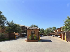 2 Bed Apartment in Onverwacht