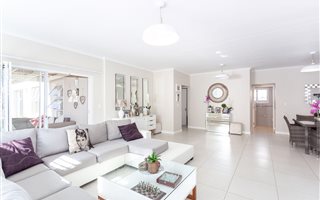 4 Bedroom House in Sunningdale