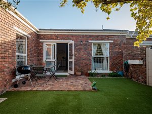 3 Bed House in Kirstenhof
