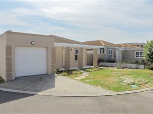3 Bedroom House in Muizenberg