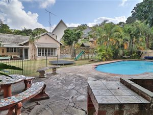 4 Bed House in Cowies Hill