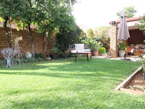 2 Bed Townhouse in Wierda Glen