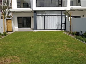 3 Bed Apartment in Paardevlei
