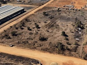 2.1 ha Land available in Rosslyn