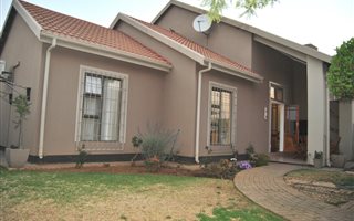 2 Bedroom House in Vanderbijlpark SE