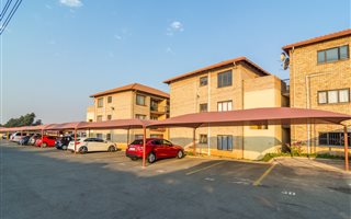 3 Bedroom Townhouse in Tulisa Park