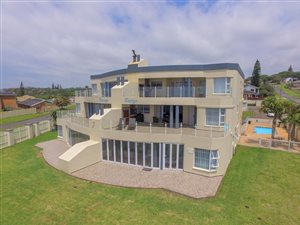 3 Bed Apartment in Uvongo