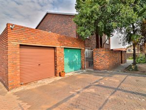 3 Bed Townhouse in Beyers Park
