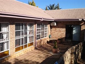 Commercial space in Flamwood