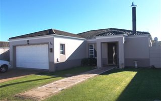 3 Bedroom Townhouse in Sonstraal Heights