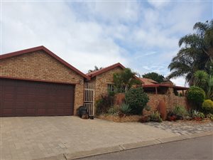 4 Bed House in Amberfield