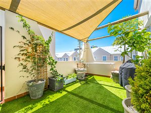 2 Bed Townhouse in Harfield Village