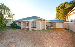 3 Bedroom House in Cinderella