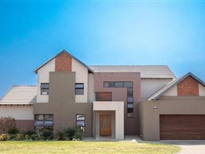 4 Bed House in Copperleaf Golf and Country Estate