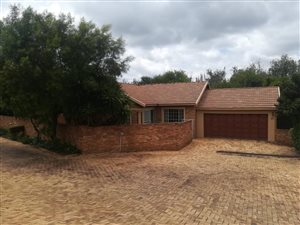 3 Bed House in Maroeladal
