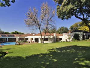 4 Bed House in Senderwood