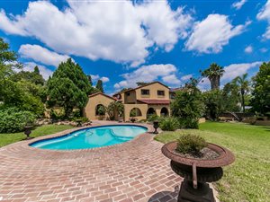 4 Bed House in Morningside Manor