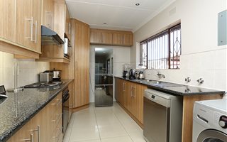 3 Bedroom House in Bromhof
