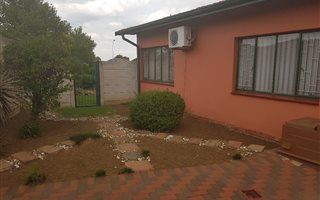 3 Bedroom House in Amajuba Park