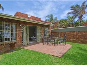 3 Bed House in Sunward Park