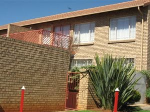 2 Bedroom Simplex in Faerie Glen