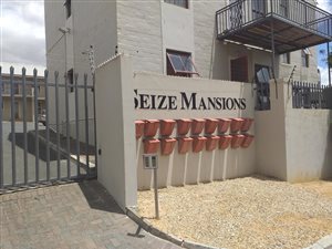 3 Bed Apartment in Klein Welgevonden