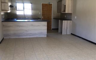 2 Bedroom Apartment in Roodepoort Central