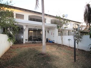 3 Bed Flat in Faerie Glen