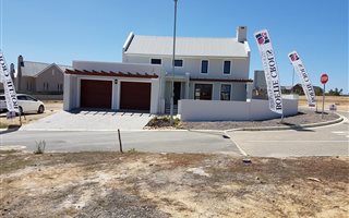 3 Bedroom House in Graanendal