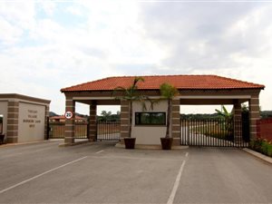 512 m² Land available in Brits Central
