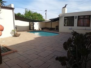 5 Bed House in Bothasig