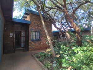 4 Bed House in Die Wilgers
