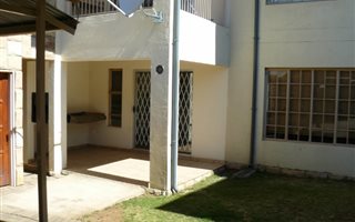 2 Bedroom Apartment in Modelpark