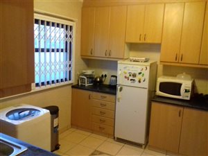 2 Bed Apartment in Claremont